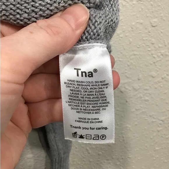 Aritzia Tna York Turtleneck Sweater Gray Women’s Size S Knit Pullover Cozy Chic - Picture 3 of 7